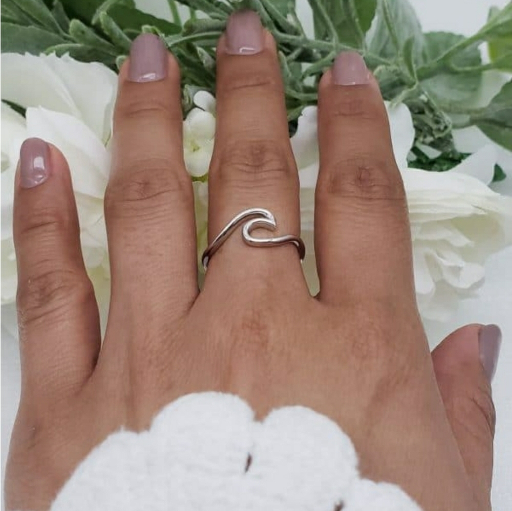 🥰 RIDE THE WAVE RING - Picture 3 of 4